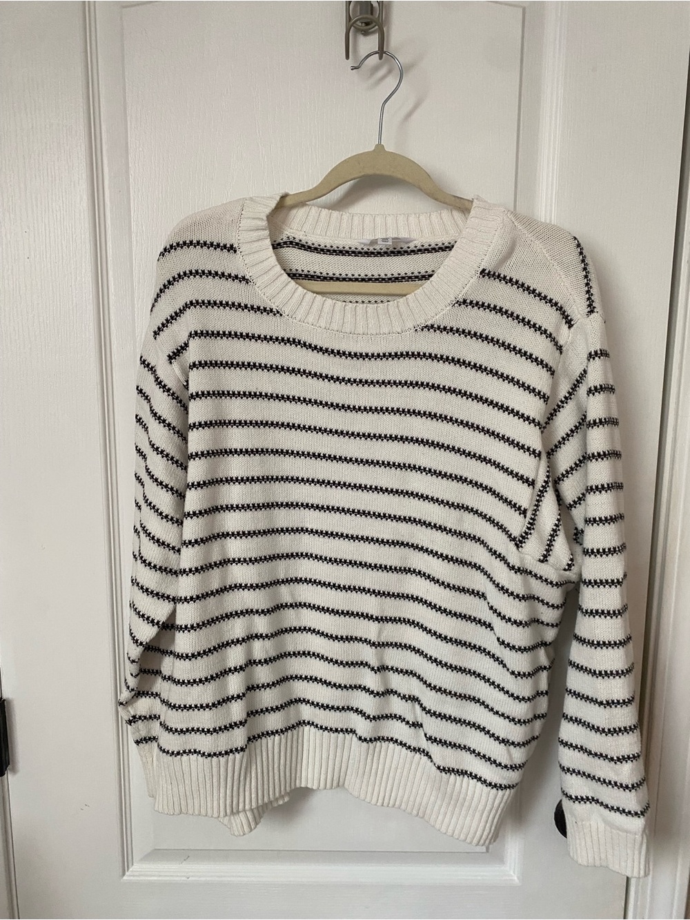 Time and Tru White Crewneck Sweater with Black Stripes